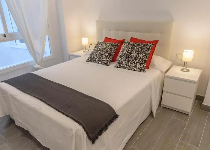 Apartamentos Constitucion By Renthas