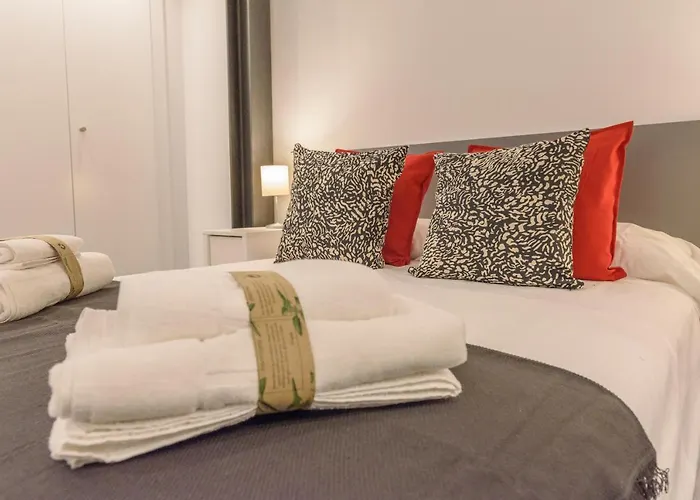 Apartamentos Constitucion By Renthas