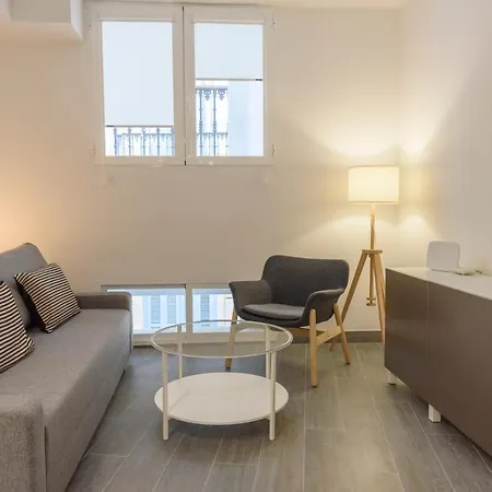 Apartamentos Constitucion By Renthas Malaga Exterior photo