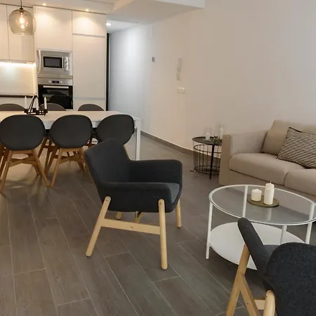 Apartamentos Constitucion By Renthas Malaga Exterior photo